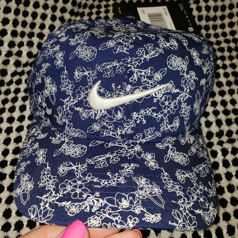 Special edition nike hat collector